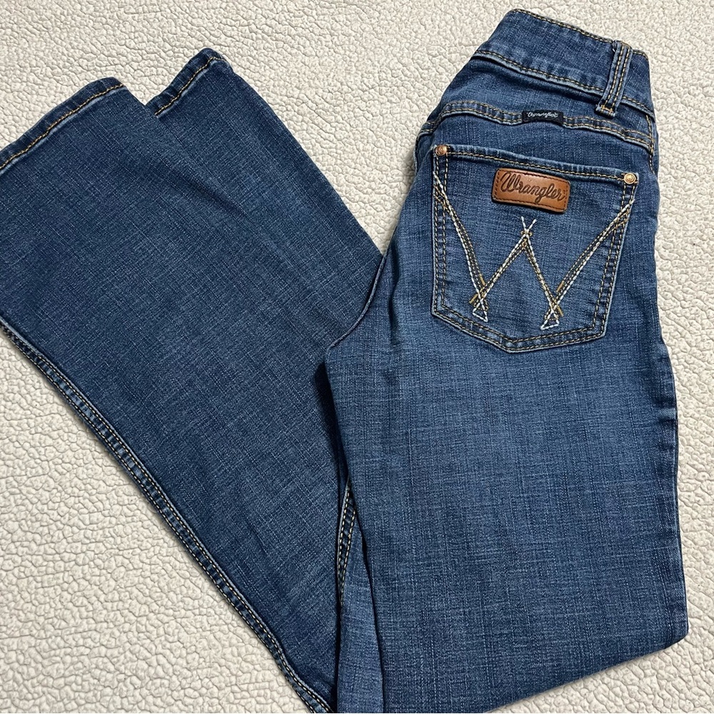 Wrangler Women's Blue Jeans size 5 x 32